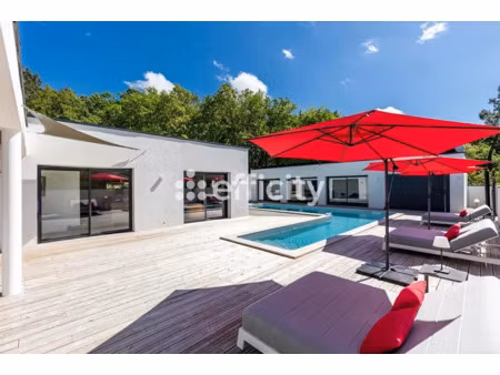 vente maison 10 pièces 340 m² à pauillac (33250)  1 352 000 €