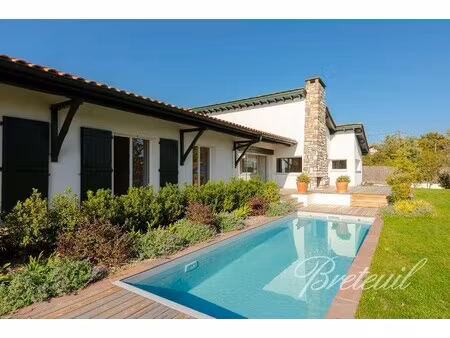 maison de luxe à vendre à arbonne