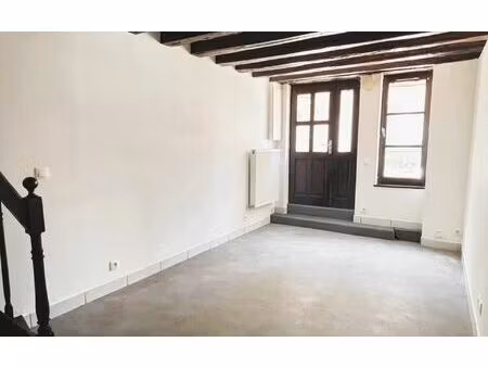 location maison  m² t-2 à alençon  450 €