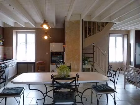 vente maison à montigné-le-brillant (53970) : à vendre / 130m² montigné-le-brillant