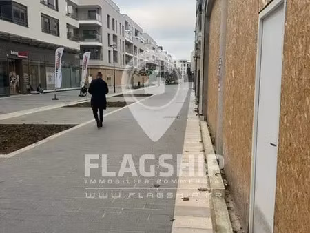 local commercial environ 137m² - saint maur des fosses