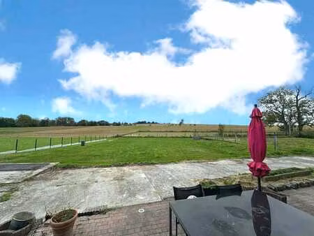 fermette avec magnifique vue et hangar