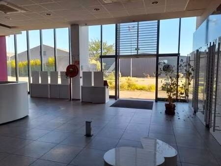 local commercial à louer