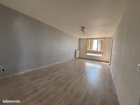 lyon 8 -- appartement t4   85m2 avec vue sur lyon