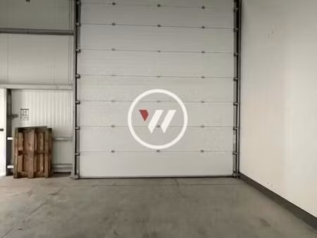 local d'activité 275 m²