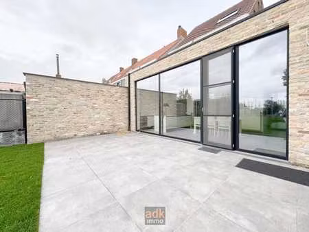 maison 4 façades prête à emménager avec jardin ensoleillé et