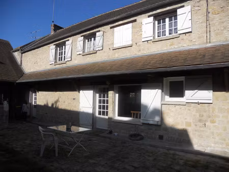 charmante maison 3 pièces dans un ancien corps de ferme réno