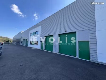 local d'activité 183 m²