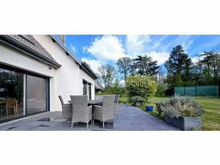 maison de 300 m² à saint-fuscien