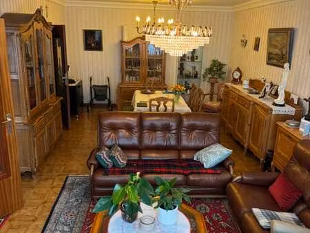 zeer centraal gelegen appartement met 2 slaapkamers in ha...