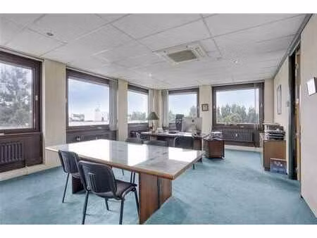 evere/nato area: nice 270m2 office space