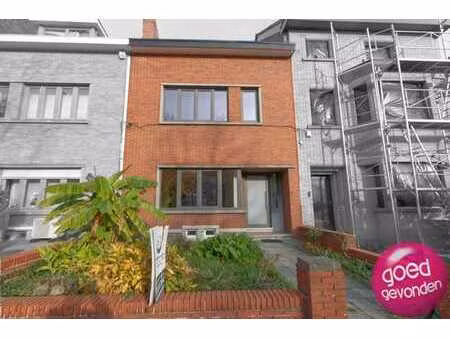 grande maison - 3 ch - garage - terrasse - centre ville