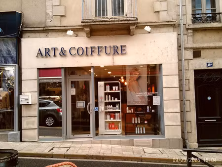 vente locaux professionnels 102 m² à la charité-sur-loire (58400)  70 000 €