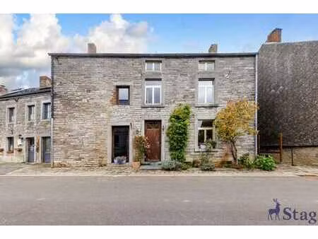 maison de caractère en pierre  5 chambres  grenier  jardin