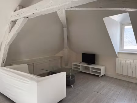 location meublée appartement 2 pièces 25.7 m² à chatellerault (86100)  395 €