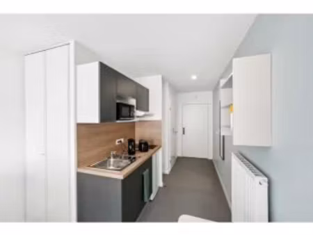 location meublée appartement 1 pièce 19 m² à lormont (33310)  550 €