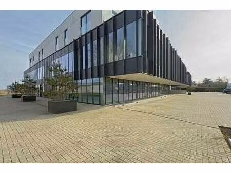 nieuwbouw kantoorruimte 1.270m² te koop in waregem – hèle...