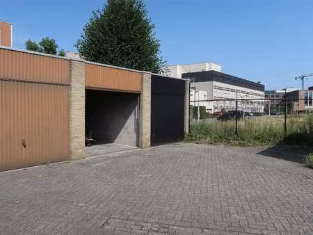parking/garage/box