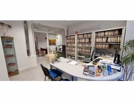 centre ville dans un immeuble en pierres local de 45 m²