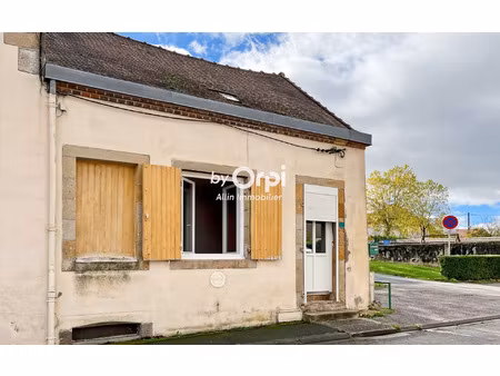 maison montmarault m² t-2 à vendre  39 900 €