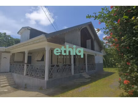 goyave - maison avec immense potentiel