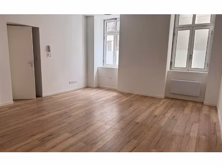 location appartement  44 m² t-2 à mazamet  420 €