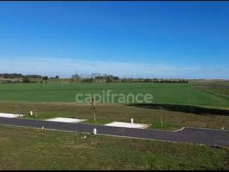 vente terrain à écoyeux (17770) : à vendre / 574m² écoyeux