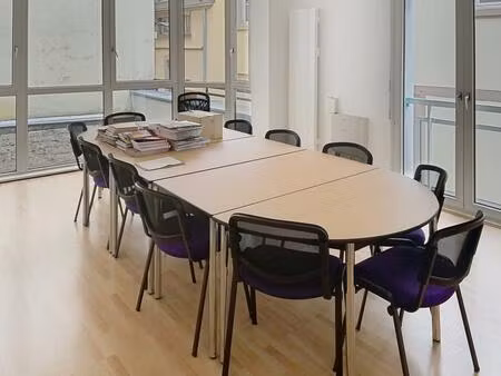 strasbourg  rue de la nuée bleue  local professionnel de 72m2