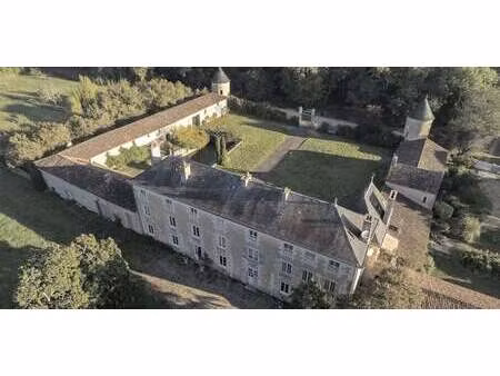 propriété avec jardin savigny-lévescault (86)