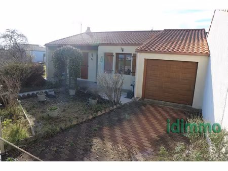 maison en bon etat general de 90 m2 sur un beau terrain clos