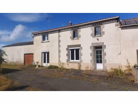 longère à la campagne  à rorthais
