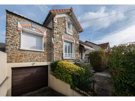 vente maison 6 pièces  110.00m²  vaires