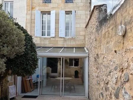 maison à louer meublée avec 4 chambres et un coin bureau