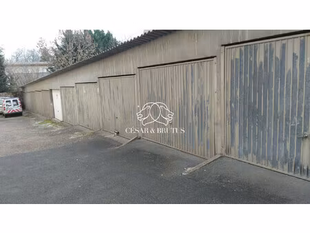 lot de 11 garages