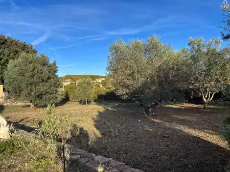 lorgues  terrain 580 m2 proche centre