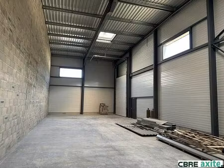 location local d'activités le versoud 300 m²