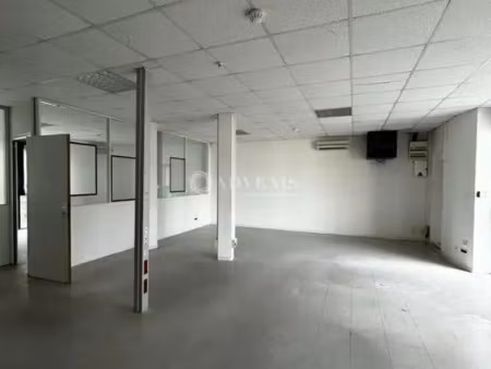 entrepot-bureaux a louer