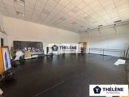 location local commercial 140m² le cres 34920