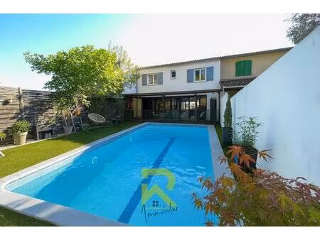 pezenas-maison renovee avec piscine