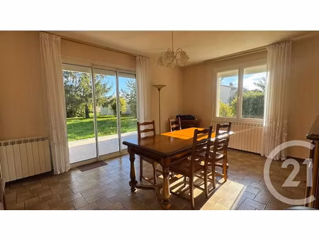 vente maison 4 pièces 87.9 m² à les gonds (17100)  200 000 €