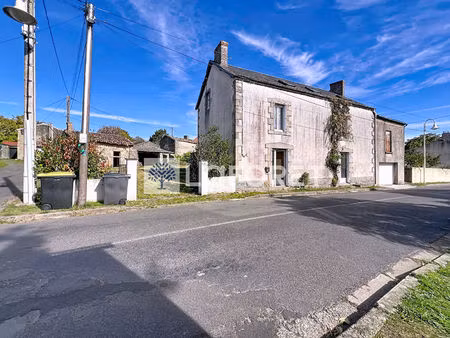 maison t8 près de saint varent à vendre