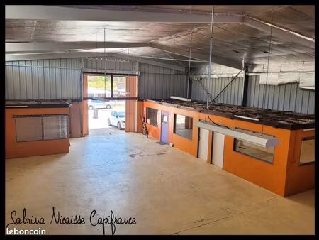 hangar 6 pièces 735 m²