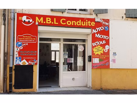 location local commercial 42m² cuers 83390
