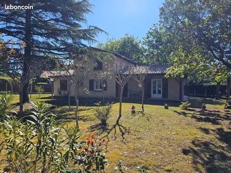 maison 4 chambres et grand jardin  quartier calme