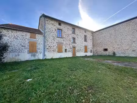 maison en pierre de 9 pièces principales