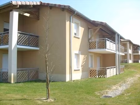 vaste appartement t2 de 45 79m² - damazan