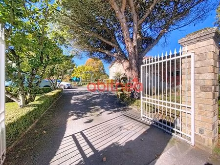 maison de 4 chambres de luxe en vente à chaptelat  nouvelle-aquitaine