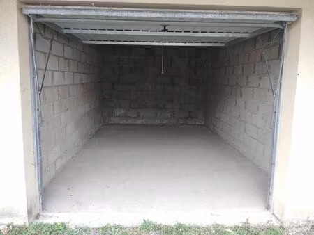 achat parking granville 50400