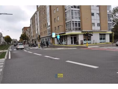 commercieel te koop in berchem