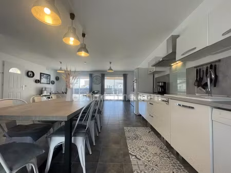 vente maison 4 pièces 110 m² à paradou (13520)  415 000 €